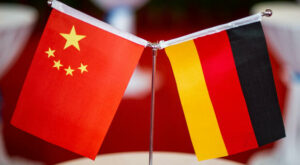 Außenpolitik: „Sicherheitspolitischer Wahnsinn“ – Union bringt befristetes Verbot von China-Beteiligungen ins Spiel