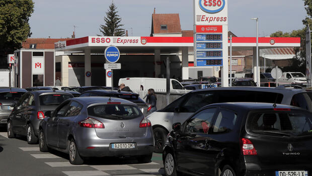 Schlangen an Tankstellen: Die hausgemachte Energiekrise – Warum in Frankreich plötzlich auch der Sprit knapp wird