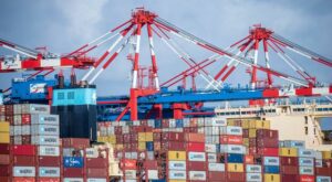 Konjunktur: Exporteure erneut optimistischer – „Kleiner Hoffnungsschimmer“