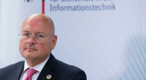 BSI-Präsident: Verwaltungsgericht: Eilantrag von Schönbohm gegen Arbeitsverbot