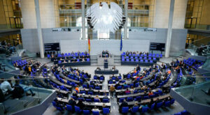 Bundeshaushalt: Bundestag beschließt Haushalt – Schuldenbremse wird eingehalten