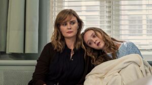 Devil in Ohio: Trailer zur Netflix-Sektenserie mit Bones-Star Emily Deschanel