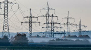 Energieversorgung: Blackout im Winter: Bundesamt rechnet mit Stromausfällen – Grüne warnen vor Panikmache