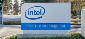 Kaufvertrag unterzeichnet: Intel-Aktie vorbörslich gefragt: Intel kommt bei Magdeburg-Investition voran