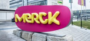 F&E: Merck-Aktie im Minus: Merck will im Bereich Healthcare Produktivität in Forschung und Entwicklung verdoppeln