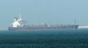Schifffahrt: Öltanker von israelischer Reederei vor Oman beschossen