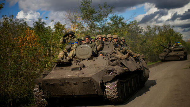 Ukraine – Die Lage am Morgen: Kiew meldet Befreiung von Dutzenden Ortschaften bei Gegenoffensive  – „Unsere Soldaten stoppen nicht“