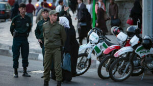 Iran-Proteste: Mehrjährige Haftstrafen für 400 Demonstranten