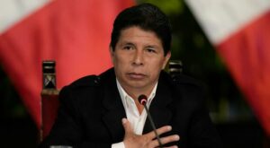 Notfall-Regierung: Machtkampf in Peru: Präsident Castillo löst Parlament auf