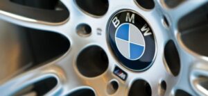 Experten-Prognosen: November 2022: So haben Analysten ihre Einstufung der BMW-Aktie angepasst