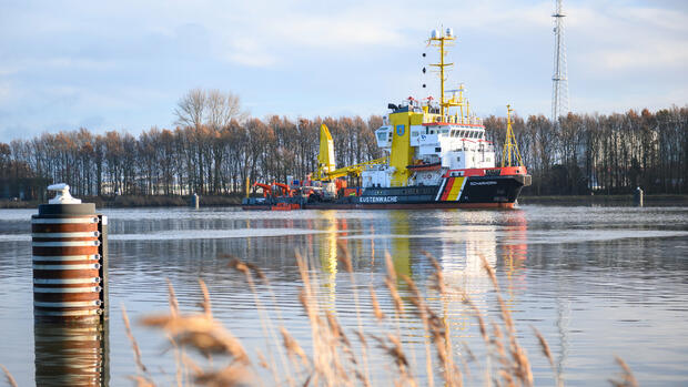 Öl-Leck: Nord-Ostsee-Kanal voraussichtlich bis Samstag gesperrt