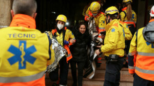 Unfall: Rund 150 Verletzte bei Zusammenprall von Zügen in Barcelona