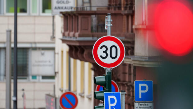 Verkehr: „Kompromisse reichen nicht aus“ – Umweltschützer fordern flächendeckend Tempo 30