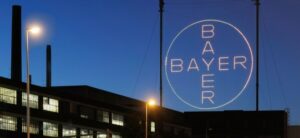 Kritik an Europa: Bayer-Aktie etwas stärker: Bayer verlagert Pharma-Schwerpunkt nach Übersee