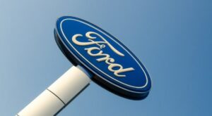 Medienberichte: Ford-Aktie vorbörslich in Grün: Ford will größere Unabhängigkeit von VW-Technologie bei E-Autos erreichen