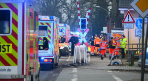 Gewalttat: Zwei Tote und mehrere Verletzte bei Messerangriff in Regionalzug nach Hamburg