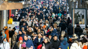 Konjunktur: Deutsches Konsumklima hellt sich auf niedrigem Niveau weiter auf