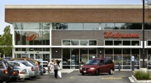 Umsatzausblick erhöht: Walgreens-Aktie sackt ab: Walgreens Boots Alliance erleidet Milliardenverlust