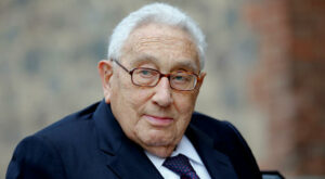 Weltwirtschaftsforum: „Eskalation verhindern“ – Kissinger skizziert Friedensplan für die Ukraine