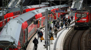 Nahverkehr: Der Preis des 49-Euro-Tickets wackelt gleich zum Start