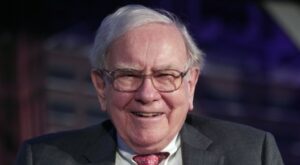 Zahlenvorlage: Berkshire Hathaway-Aktie: Starinvestor Warren Buffett macht höheren Jahresgewinn - Bargeldbestände steigen