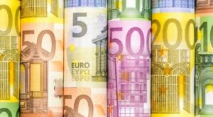 Nach EZB-Zinsentscheid: Euro Dollar-Kurs: Darum fällt der Euro unter 1,09 US-Dollar