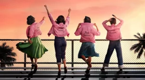 Grease - Rise of the Pink Ladies: Trailer zur Musikserie von Paramount+