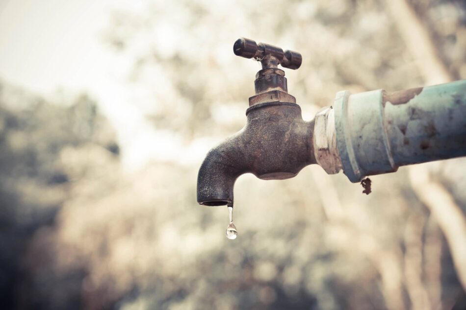 Wasserhahn tropft