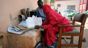 Nigeria: Pannen häufen sich – Wahlen in Nigeria gehen in die Verlängerung