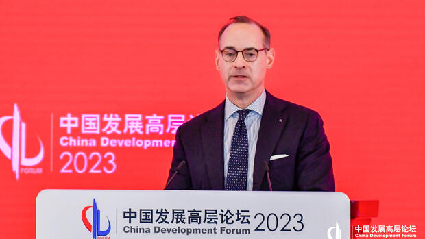 China Development Forum: Chinas Staatsführung umgarnt die deutsche Wirtschaftselite