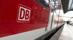 Verkehr: Deutsche Bahn: 250.000 Deutschlandtickets in drei Tagen verkauft