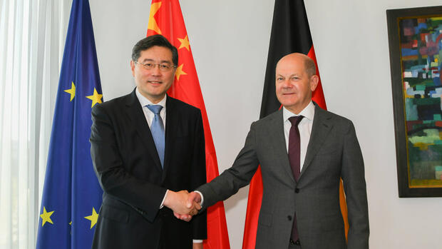 Beziehungen: Chinas Außenminister traf auch Scholz in Berlin