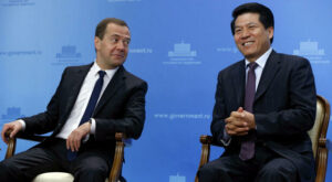 Li Hui: China setzt Russlandfreund als Vermittler im Ukraine-Krieg ein