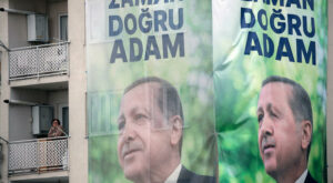 Präsidentschaftswahl: Erdogan liegt in Umfrage deutlich hinter seinem Herausforderer