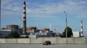 Saporischschja: Zerstörter Staudamm wird zur Gefahr für Europas größtes Atomkraftwerk