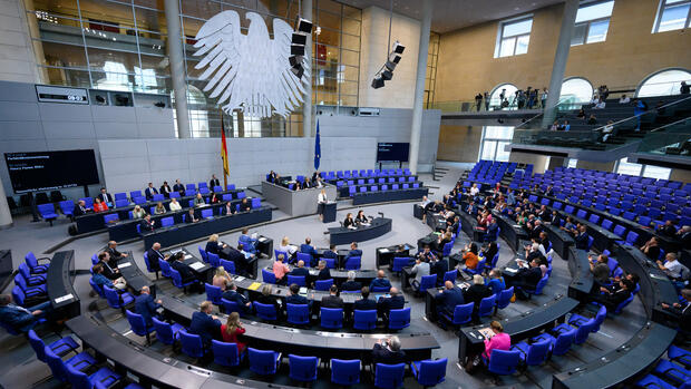 Bundestag: Parteien erhalten wieder mehr Großspenden – CSU und Linke gehen leer aus