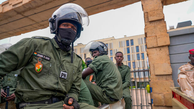 Sahel-Zone: Militärjunta im Niger verweist französischen Botschafter des Landes