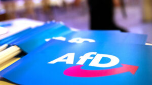 Bayern: AfD-Politiker Halemba per Haftbefehl gesucht