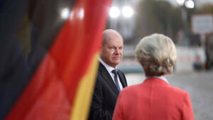 EU-Beitritt : Scholz und von der Leyen drängen Serbien und Kosovo zur Deeskalation