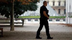 Terroralarmstufe: Pariser Louvre und Schloss von Versailles nach Drohung geräumt