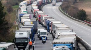 Umweltschutz : EU-Staaten wollen CO2-Ausstoß von Lkw und Bussen deutlich senken