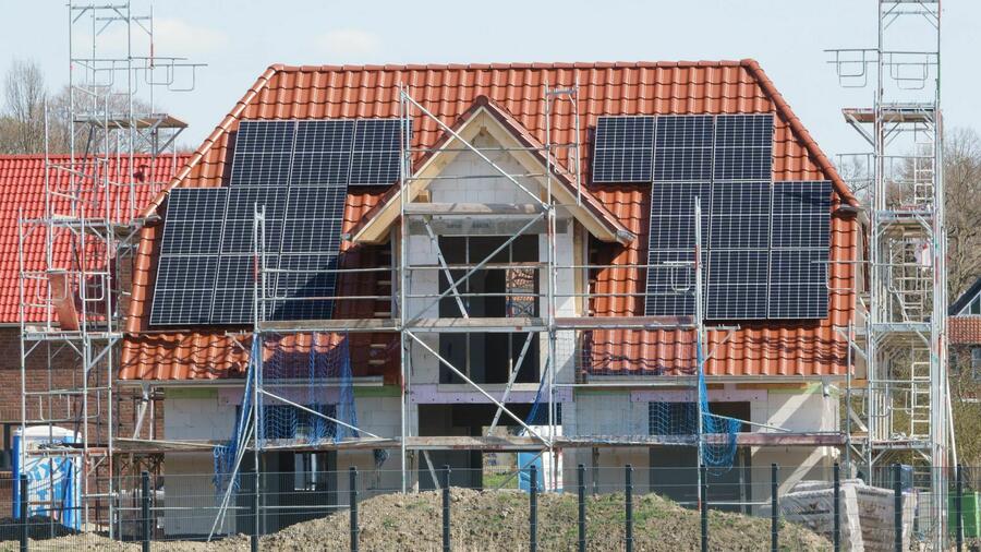 Baugenehmigungen: Kostendruck, Nachfrageprobleme, Fachkräftemangel: Wohnungsbau rutscht tiefer in die Krise