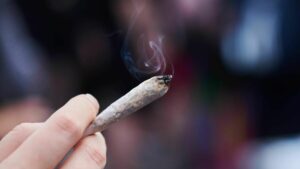 Drogenpolitik : Bundestag stimmt für Cannabis-Legalisierung – das ist dran an der Kritik