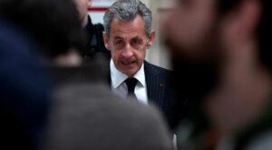 Frankreich: Mildere Strafe für Sarkozy in Affäre um überhöhte Wahlkampfkosten