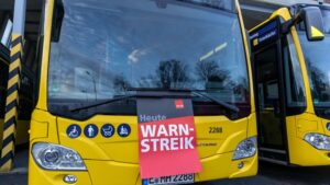 Nahverkehr: Warnstreiks im Nahverkehr haben begonnen