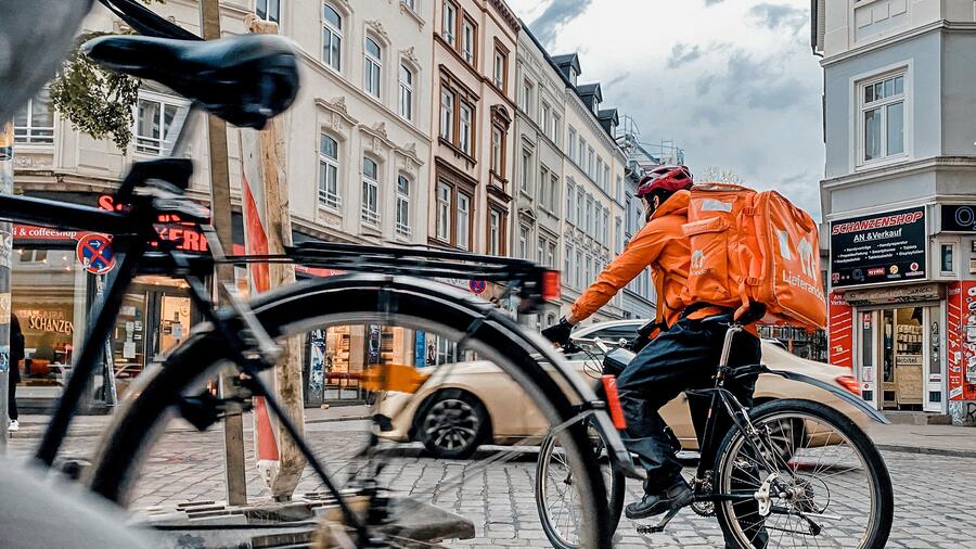 Brüssel: EU-Staaten für mehr Arbeitnehmerrechte bei Online-Plattformen