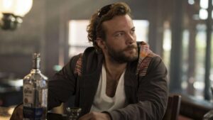 Origins: Kyle Schmid als junger Mike Franks gecastet