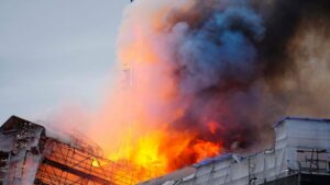 Dänemark: „Unser Notre-Dame-Moment“: Historische Börse in Kopenhagen steht in Flammen