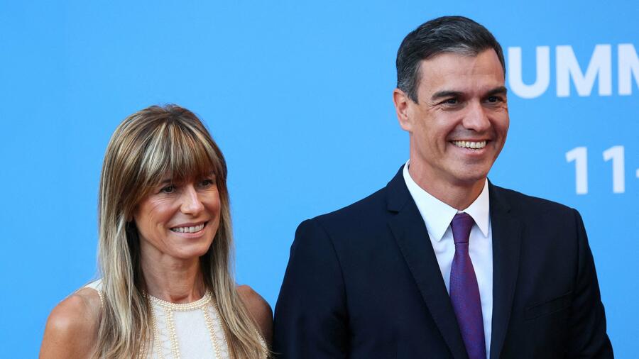 Regierungskrise: „Ich muss innehalten und nachdenken“: Spaniens Regierungschef Pedro Sánchez erwägt Rücktritt