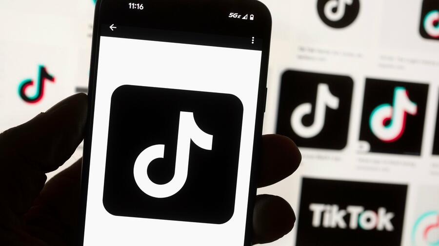 Tech-Regulierung: Tiktok wendet EU-Strafe vorerst ab – USA setzen Mutterkonzern Ultimatum